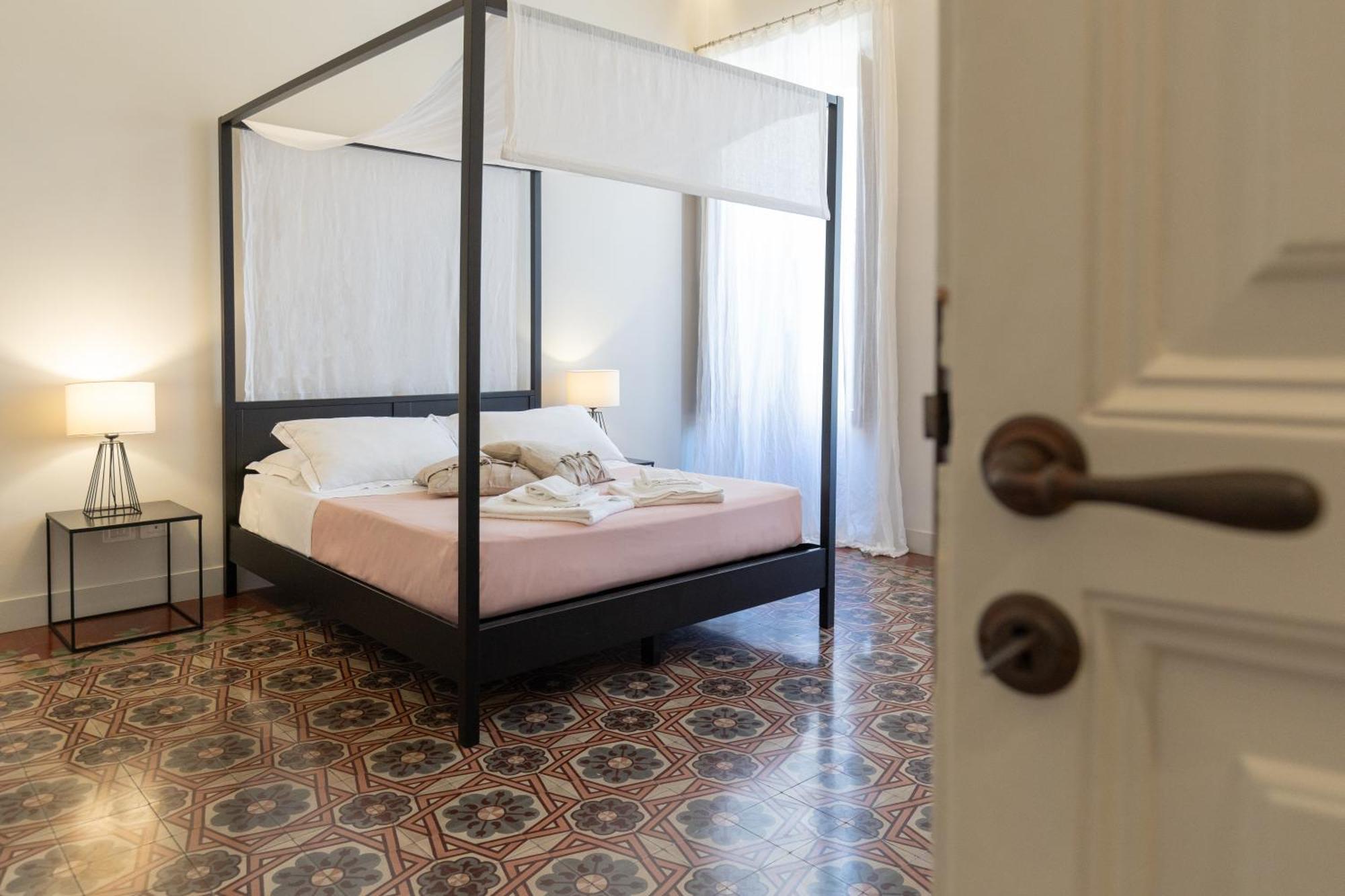 Mirone - Suite Apartments Catania Centro Eksteriør billede